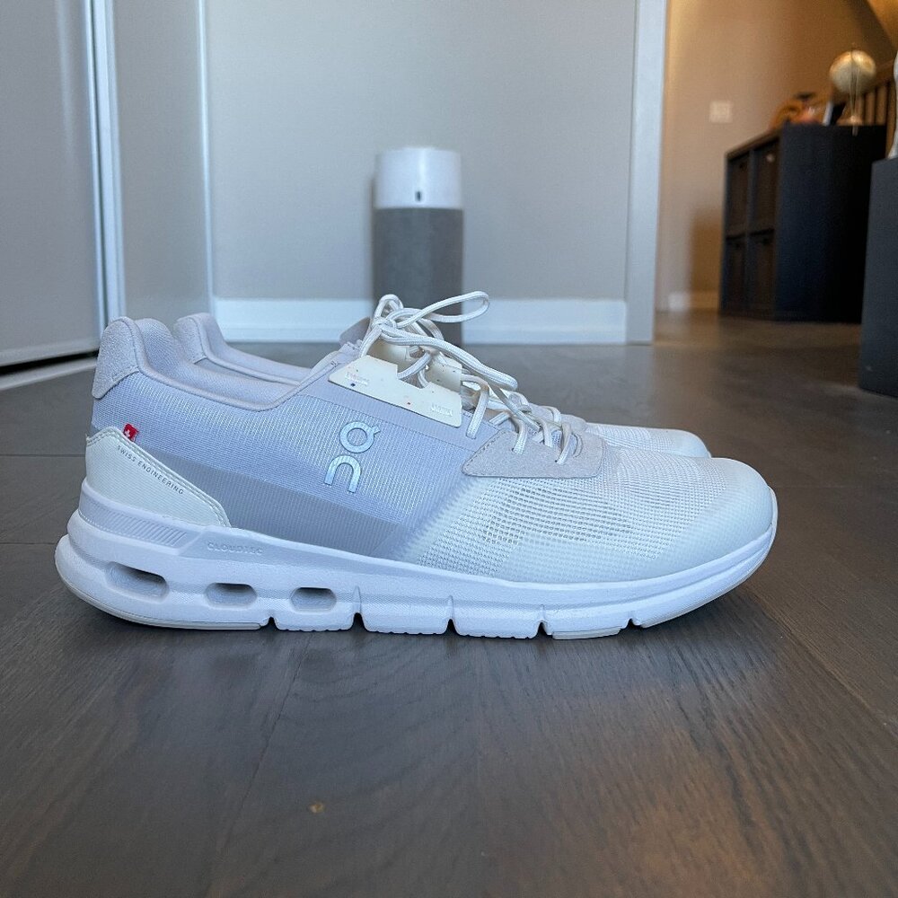 On Running Cloudrift All White Men’s 10.5 (Like New)